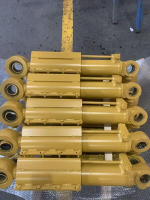Lifting Auxiliary Cylinder