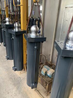 Auxiliary Outrigger Cylinder