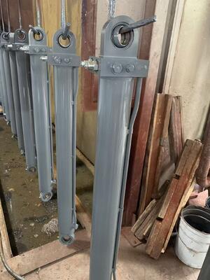 Engineering and construction machinery cylinders